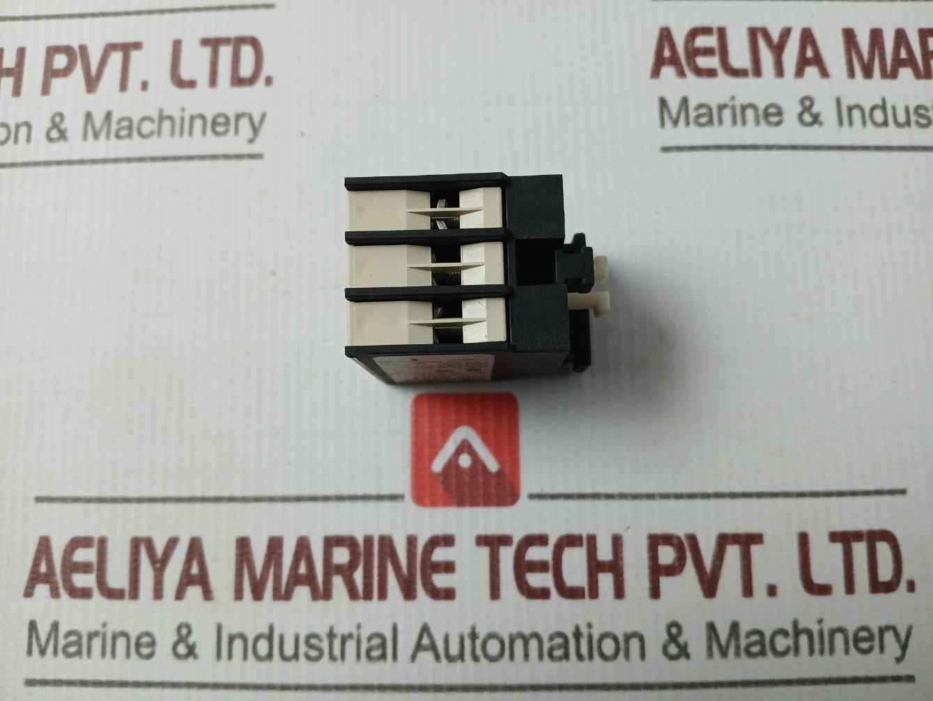 Lovato G484… Auxiliary Contact Block 10A 690V Ac A600