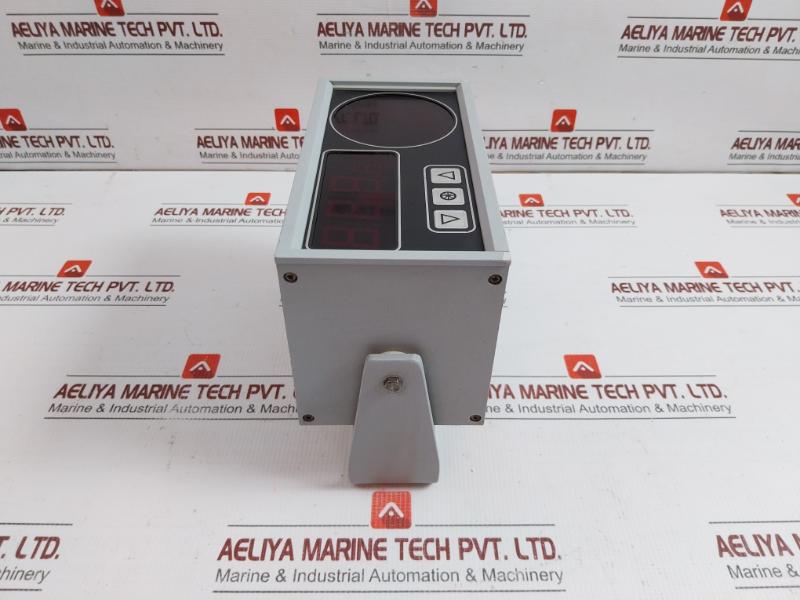 Lr40 Ac Digital Gyro Repeater 220Vac Scandinavian Micro Systems