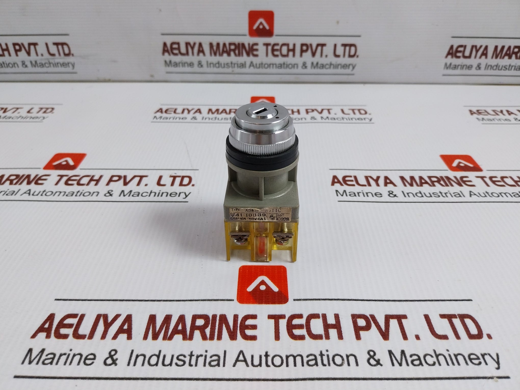 Maruyasu-Dengyo-Key-Selector-Switch-125v-10a-Xsk2r-2511c-9