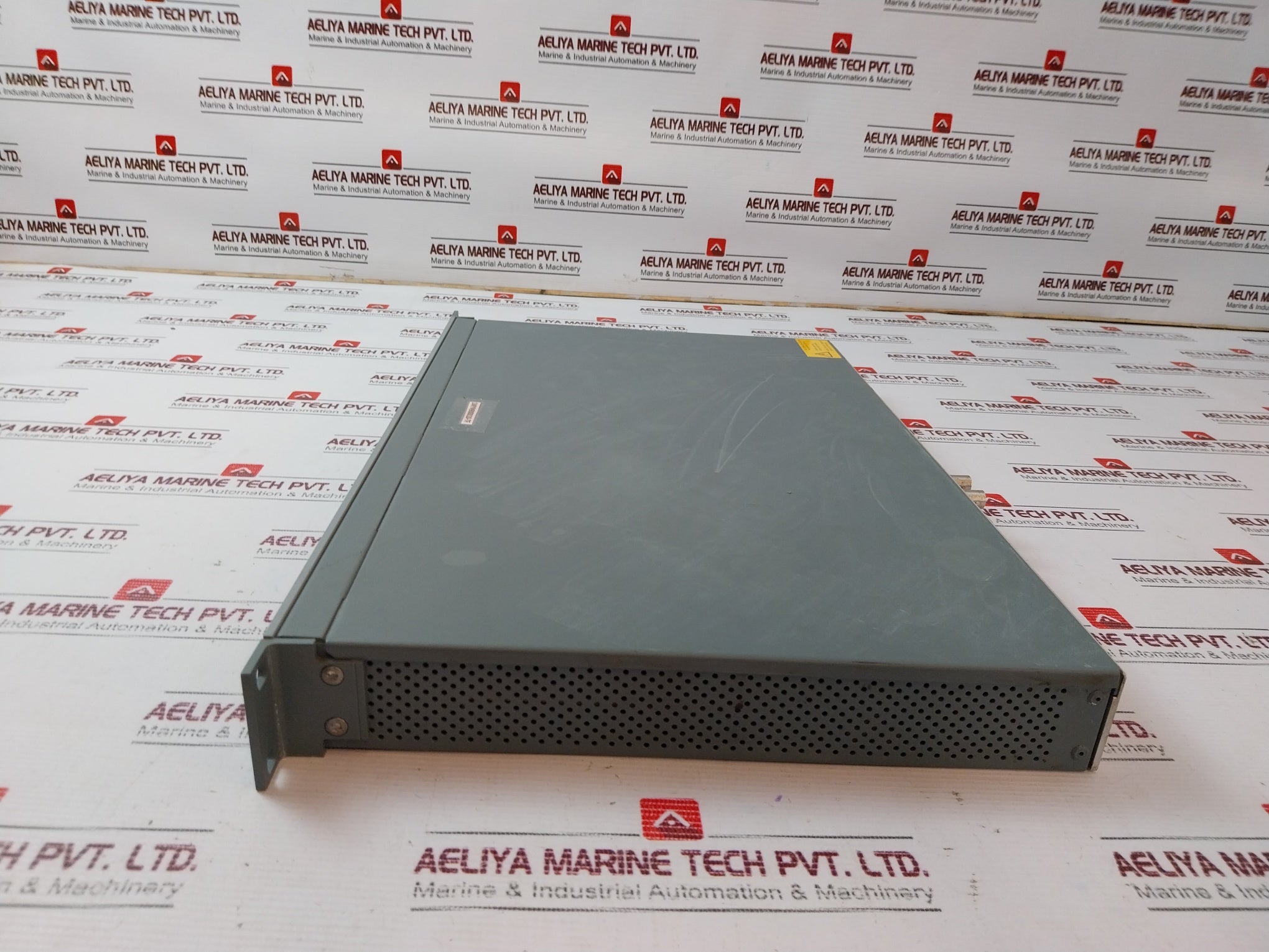 Meinberg Lantime M300 Multi Source Time Server
