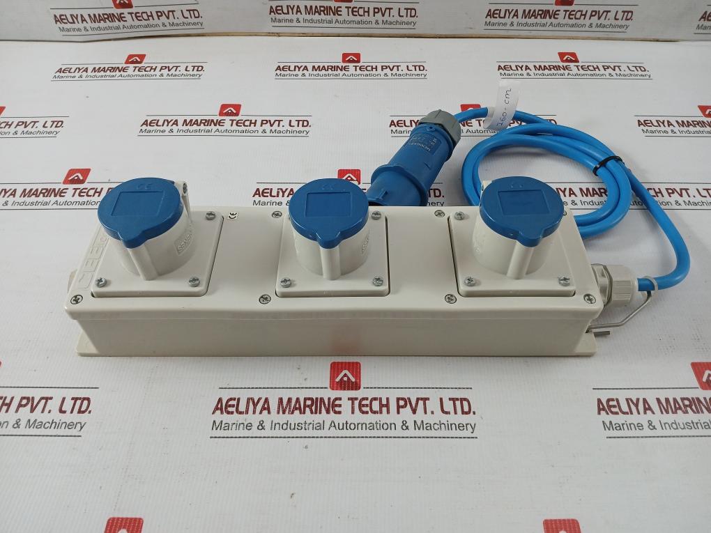 Mennekes-Gang-Trailing-Socket-Plug-1-6-Meter-90027106za-Ip44-2