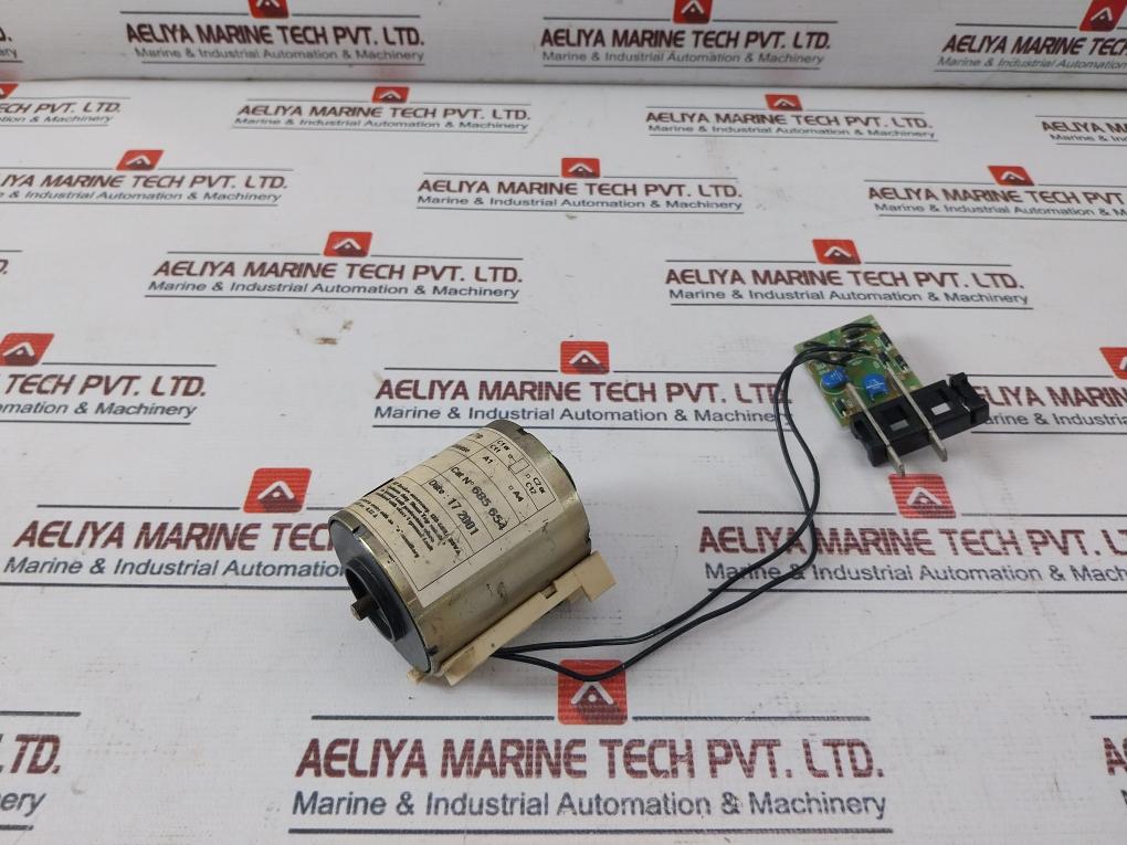 Merlin Gerin 685 654 Mx-a Shunt Trip Xf-e Closing Release Circuit Breaker 120-60Hz-20Va