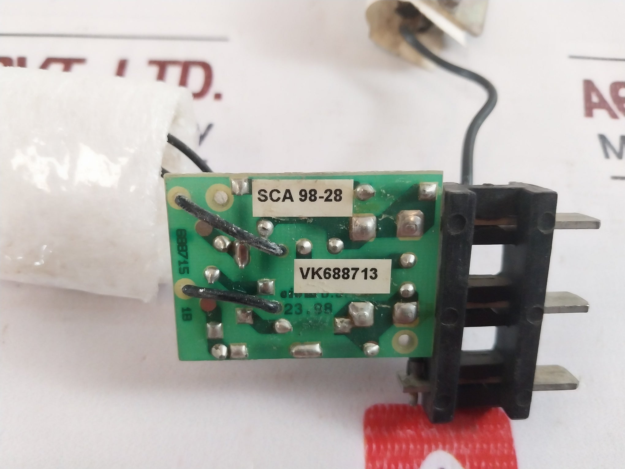 Merlin Gerin 685 654 Xf-e Closing Release Circuit Breaker 110/127V Ac 50/60Hz