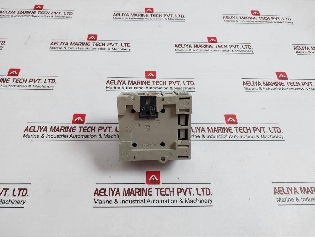 Merlin Gerin Ins 63 Interpact Switch Disconnector 690V 8Kv 63A 50/60Hz 4Bjk02888