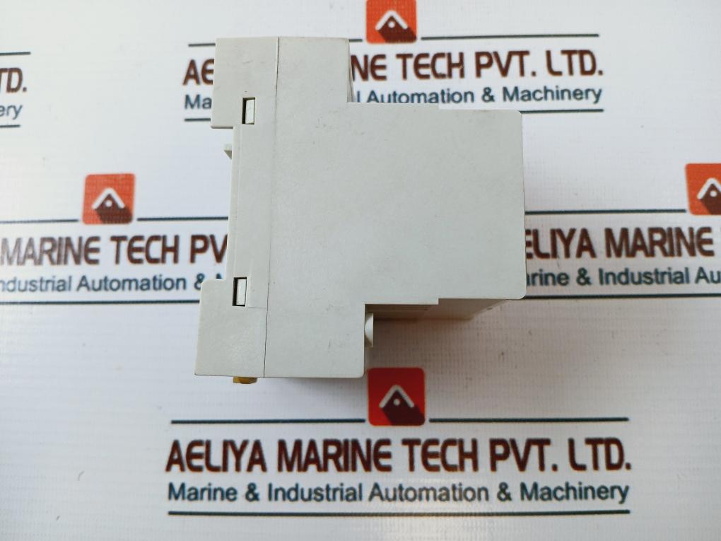 Merlin Gerin RH328AP Relay 220-240VAC