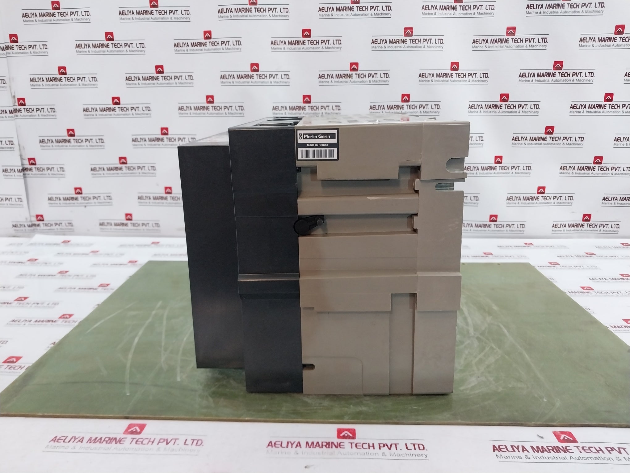 Merlin Gerin/ Schneider Electric Lv865232 Circuit Breaker Mtz2 08/40 Ha10 3 Pole