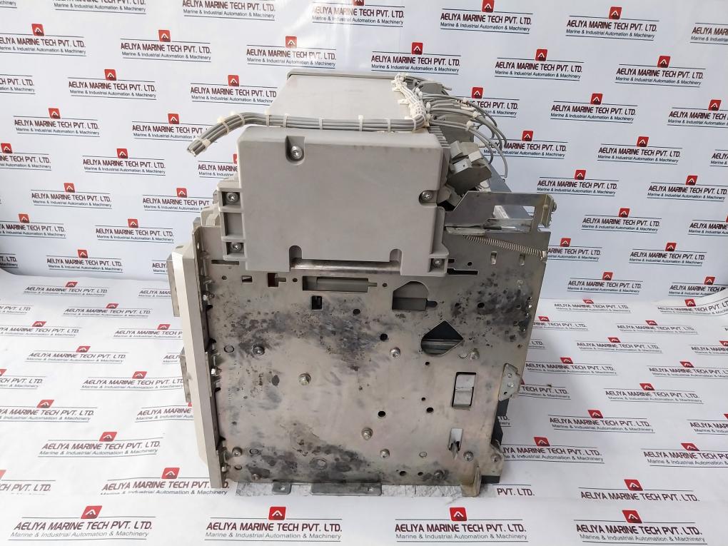 Merlin Gerin Masterpact Nw10 H1 Circuit Breaker 1000A Micrologic 5.0A 1000V