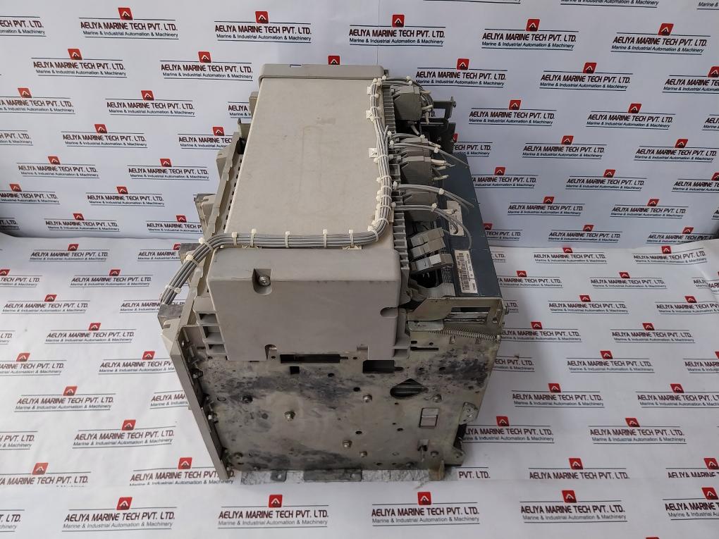 Merlin Gerin Masterpact Nw10 H1 Circuit Breaker 1000A Micrologic 5.0A 1000V