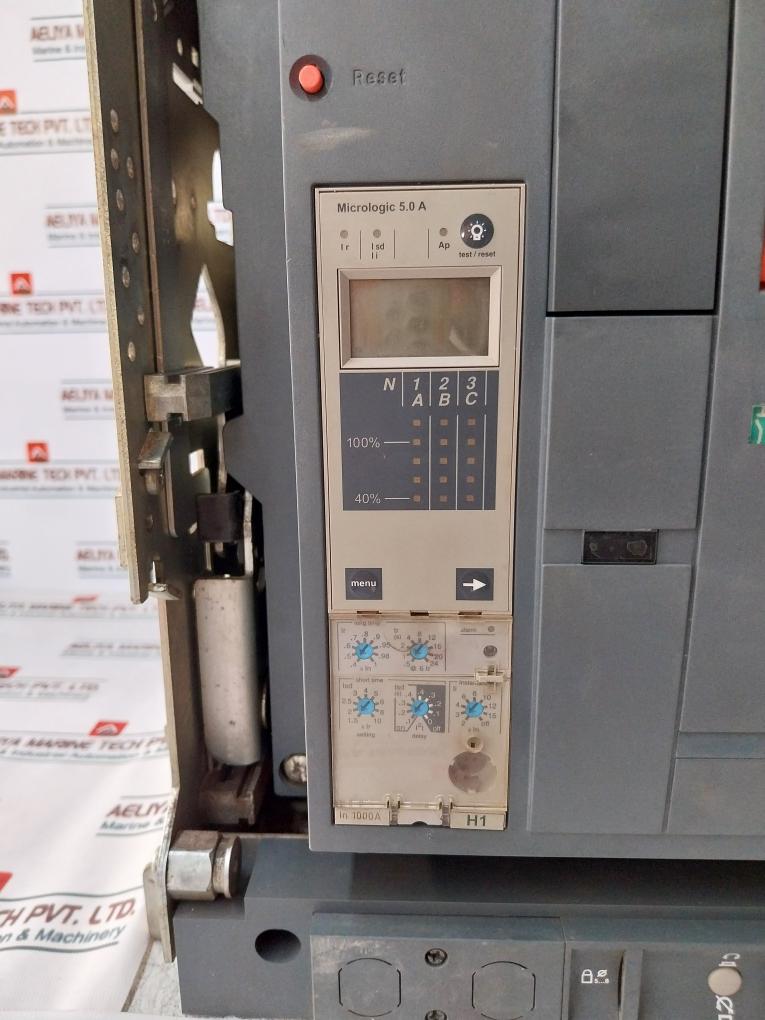 Merlin Gerin Masterpact Nw10 H1 Circuit Breaker 1000A Micrologic 5.0A 1000V