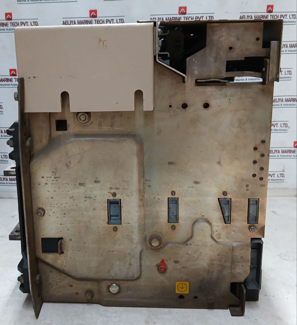 Merlin Gerin Masterpact M16 H1 Air Circuit Breaker 1000V 50/60Hz Iec947-2