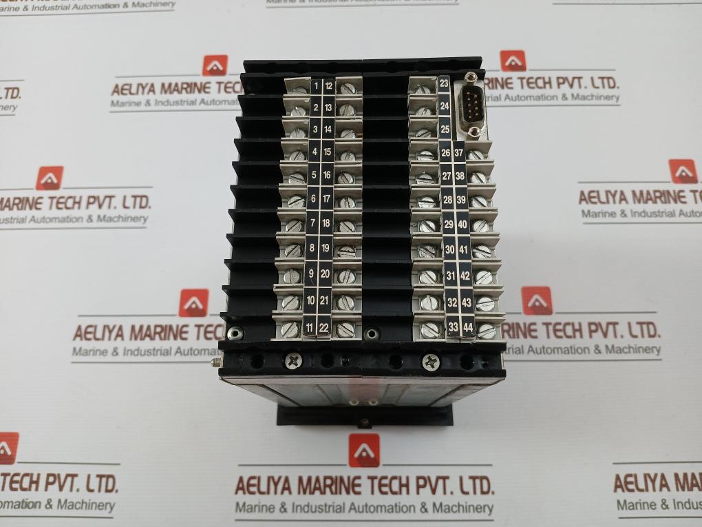 Microelettrica-Scientifica-110V-Ac-Multifunction-Voltage-Frequency-Relay-UM30-A-209975-7