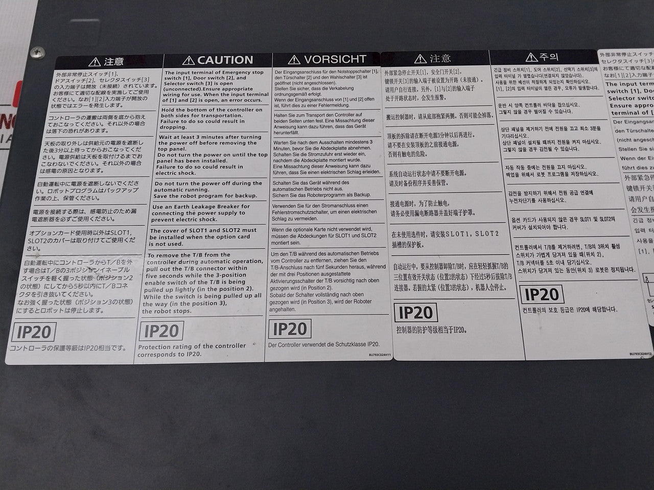 Mitsubishi-Electric-Robot-Iq-Platform-Fr-Series-Controller-Ac200-230v-Cr800-02vd-31