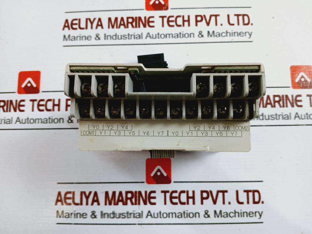 Mitsubishi Electric Fx2N-16Eyr-es/Ul Programmable Controller 30Vdc/240Vac 2A
