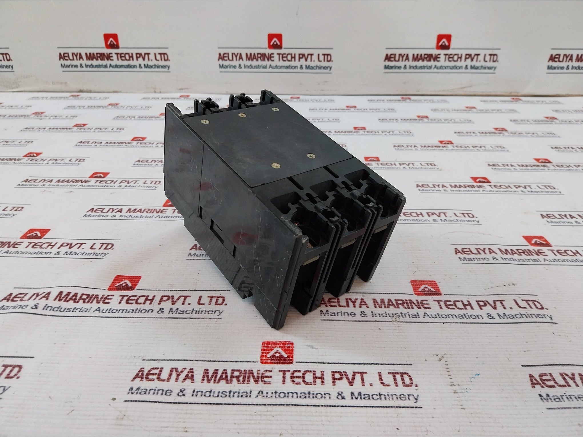 Mitsubishi Nf100-sh No-fuse Breaker 3 Pole, 30 Amp 660V Nk 86T205