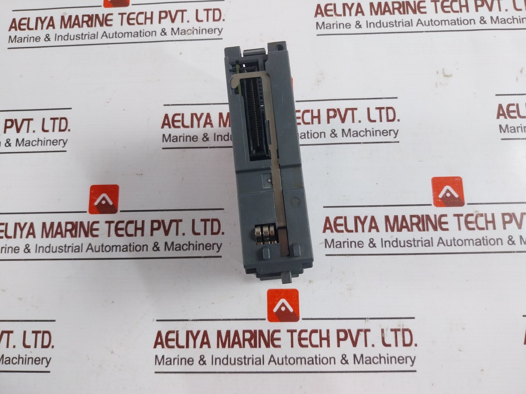 Mitsubishi Qj71C24N-r2 Plc Q Series Serial Communication Module 5Vdc 0.26A