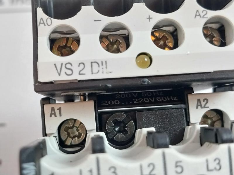 Moeller Dil00Am Contactor With Relay Vs 2 Dil 3 Pole 220V Dc Dc-13.0,11A