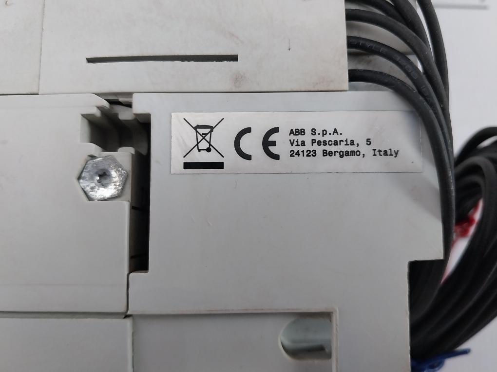Moulded Case Circuit Breaker Breaking With Accessories Abb Sace Tmax T4V 250