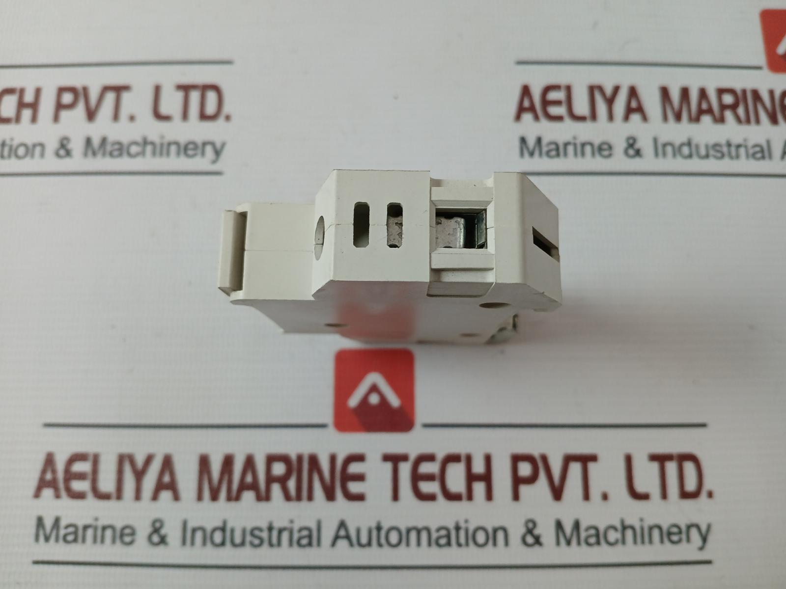 Ms18-32 500V Fuse Holder