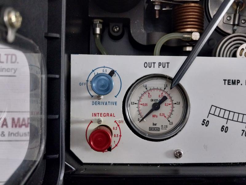Mt. H Con-t100 Temperature Indicating Controller, 0-2.5 Bar, 0-0.25 Mpa