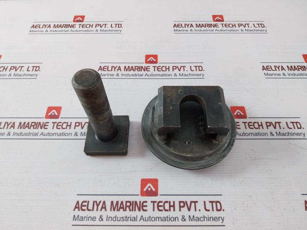 Na A266-gr2 Manhole Yoke & Bolt Set Na1839, Na1840