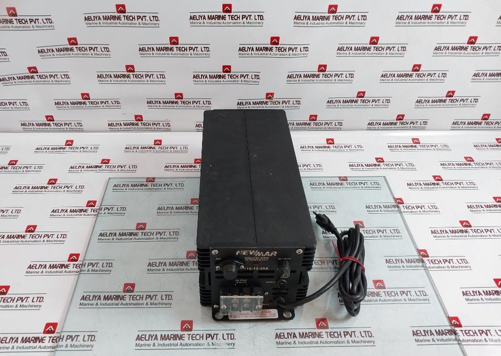 Newmar 115-12-35A Regulated Linear Dc Power Supply
