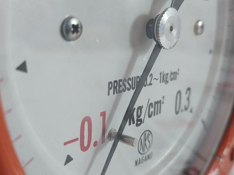 Nks Compound Pressure Gauge 3965038 -0.1 To 0.3 Kg/Cm2