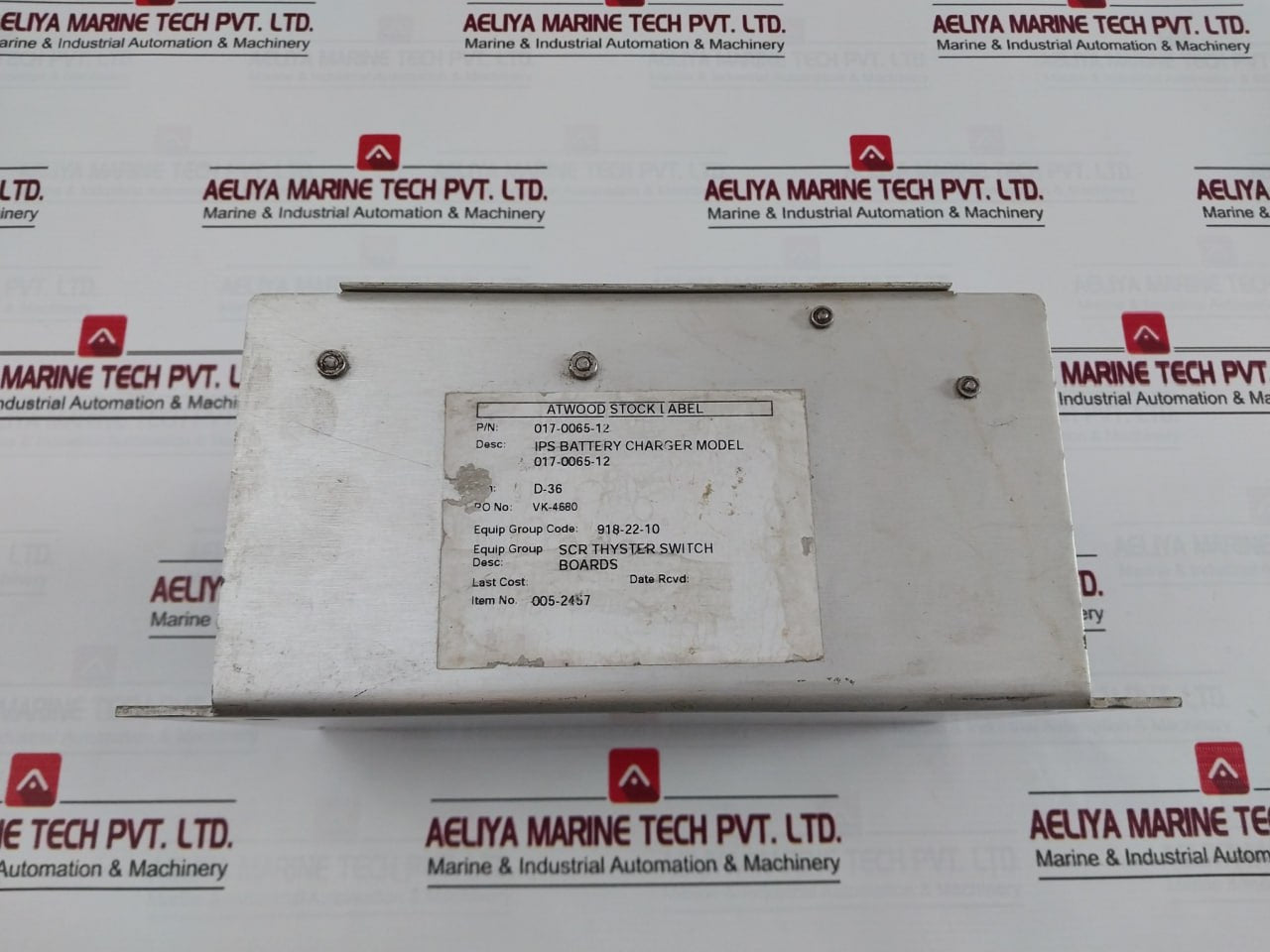 Nov 017-006512 Ips Battery Charger