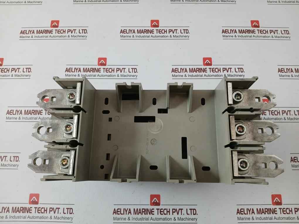 Ns-400L Str23Se 400 Compact Mccb Circuit Breaker 50/60Hz Merlin Gerin