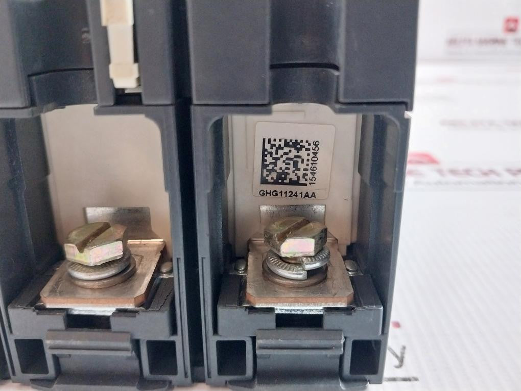 Nsx100n-Compact-Circuit-Breaker-By-Schneider-Electric-800v-50-60hz-Lv429006-7