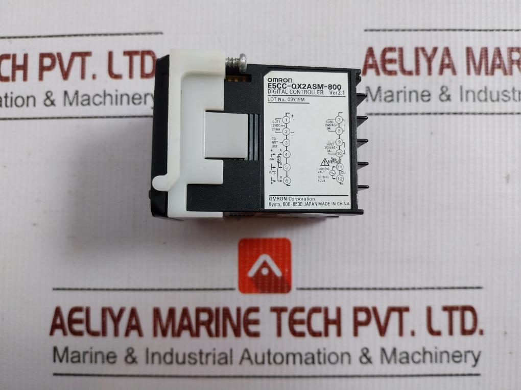 Omron 100 To 240Vac 50/60Hz 5.2Va Temperature Controller E5Cc-qx2Asm-800