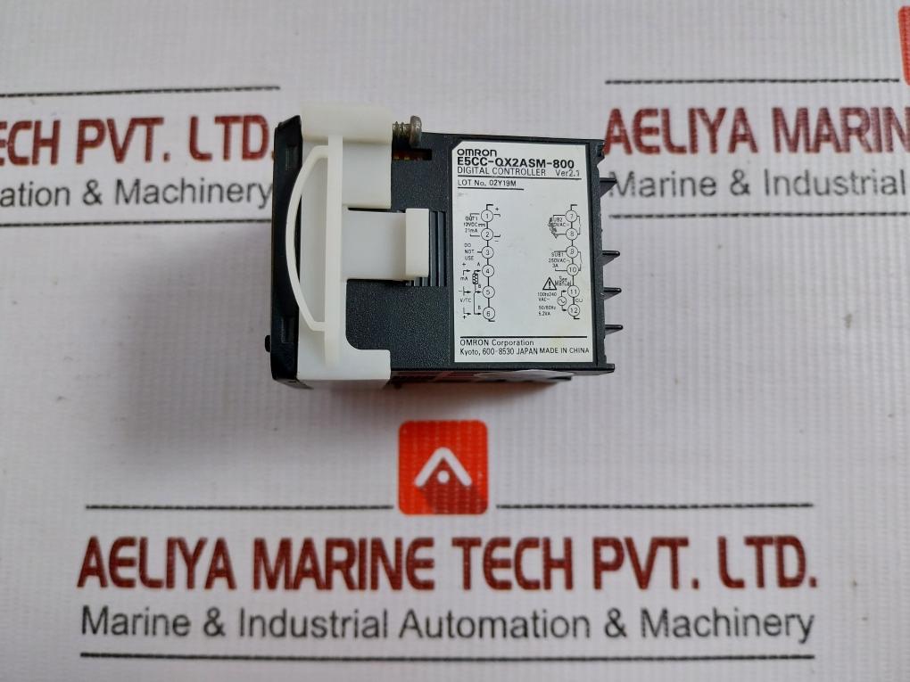 Omron 100 To 240Vac 50/60Hz 5.2Va Temperature Controller E5Cc-qx2Asm-800