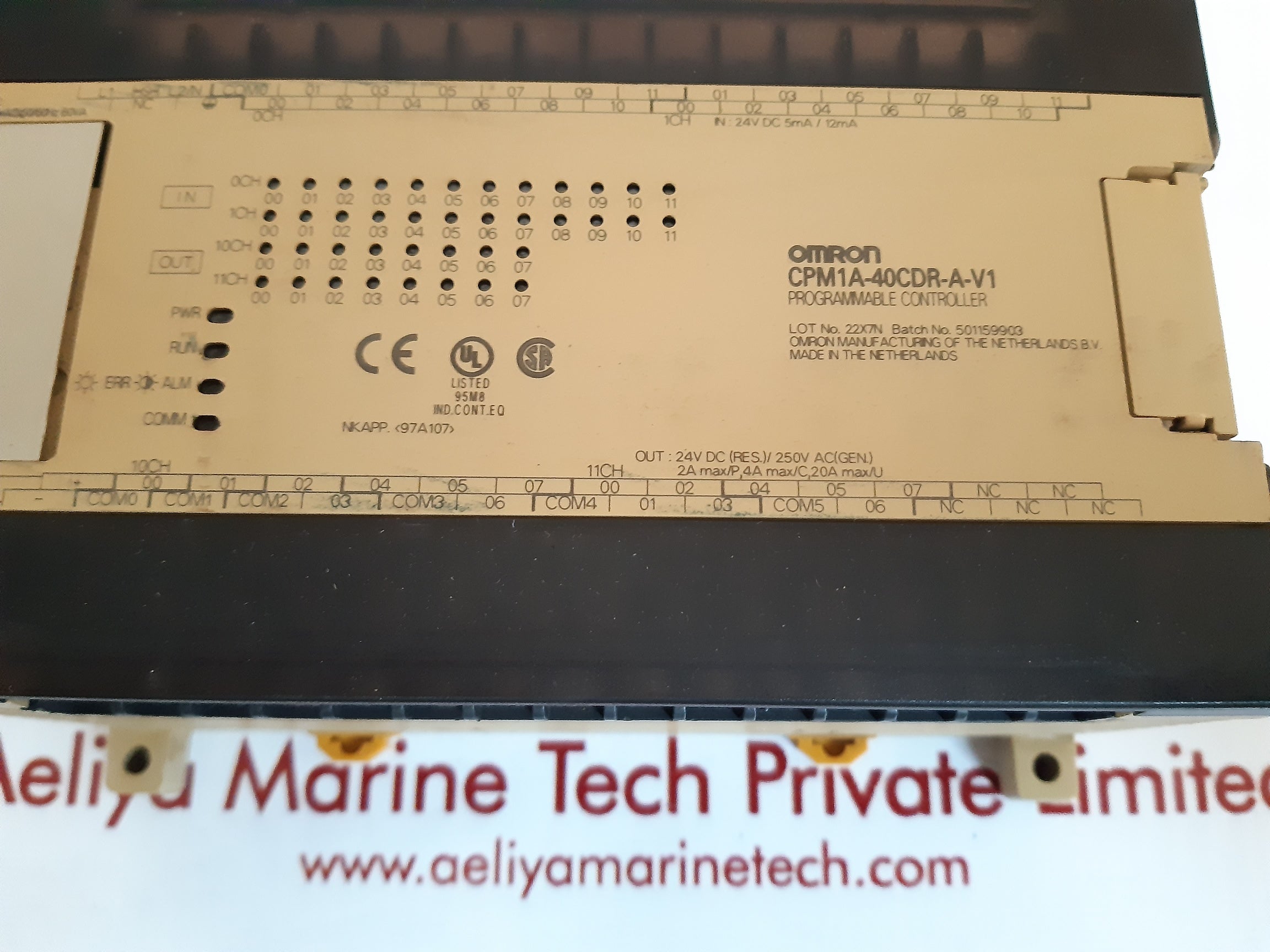 Omron cpm1a-40cdr-a-v1 programmable logic controller 24v dc