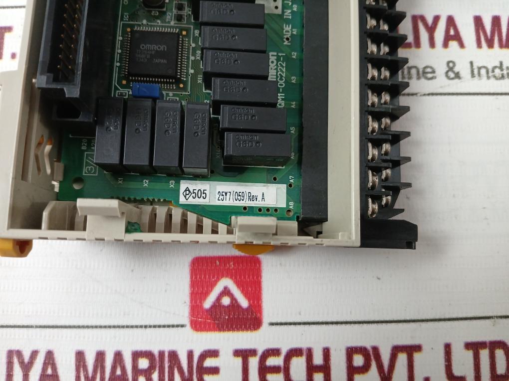 Omron Cqm1-oc222 Output Module 8A/U 16 Points 120Vac Rev.A