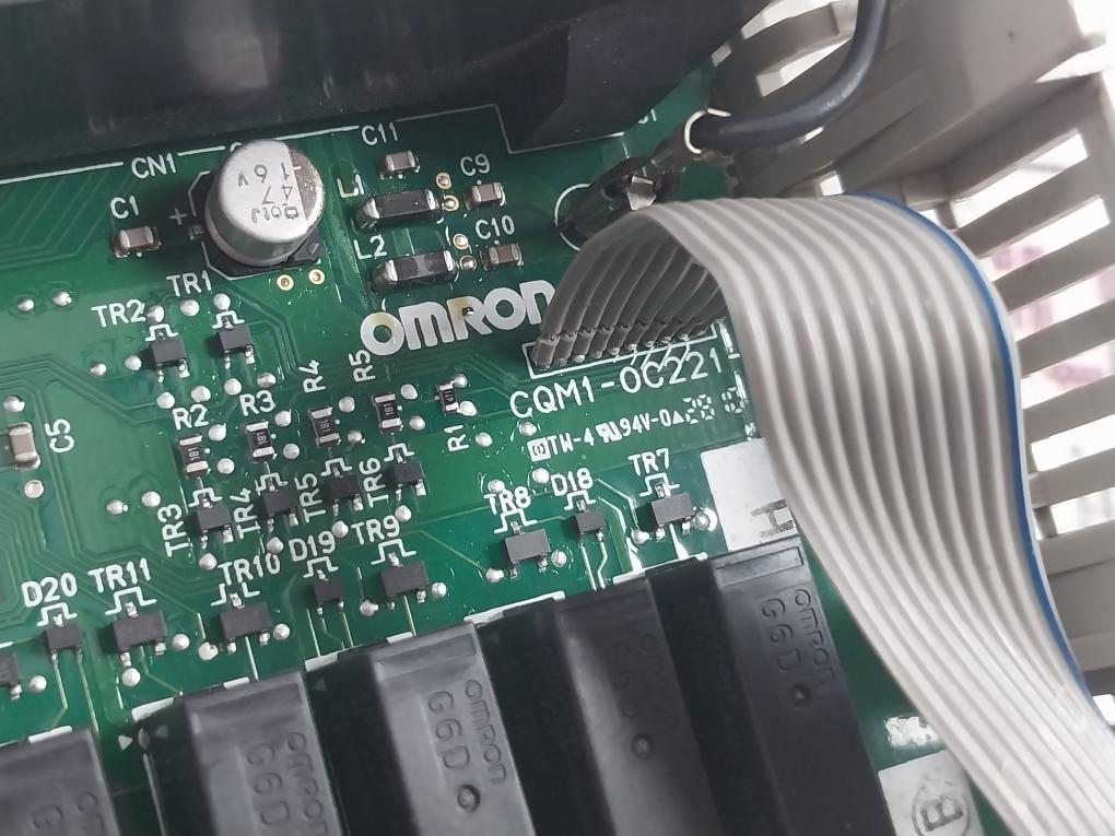 Omron Cqm1-oc222 Output Unit 94V-0 8 Point