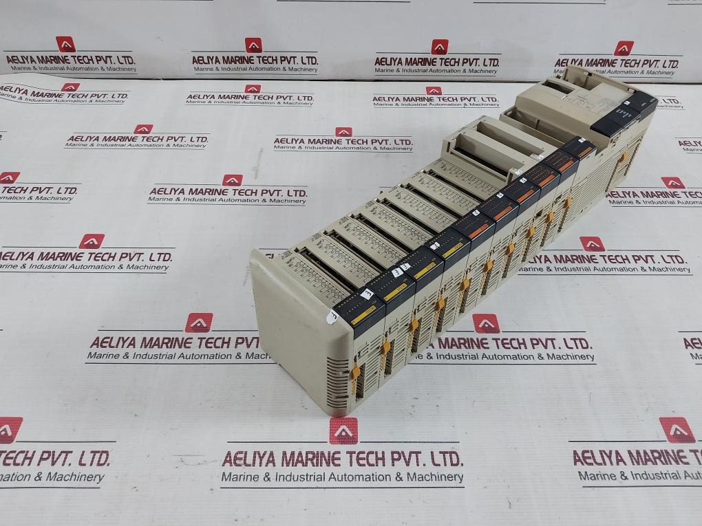 Omron Cqm1-pa203 Plc Power Supply Module 24V Dc 10 Ma 16 Points