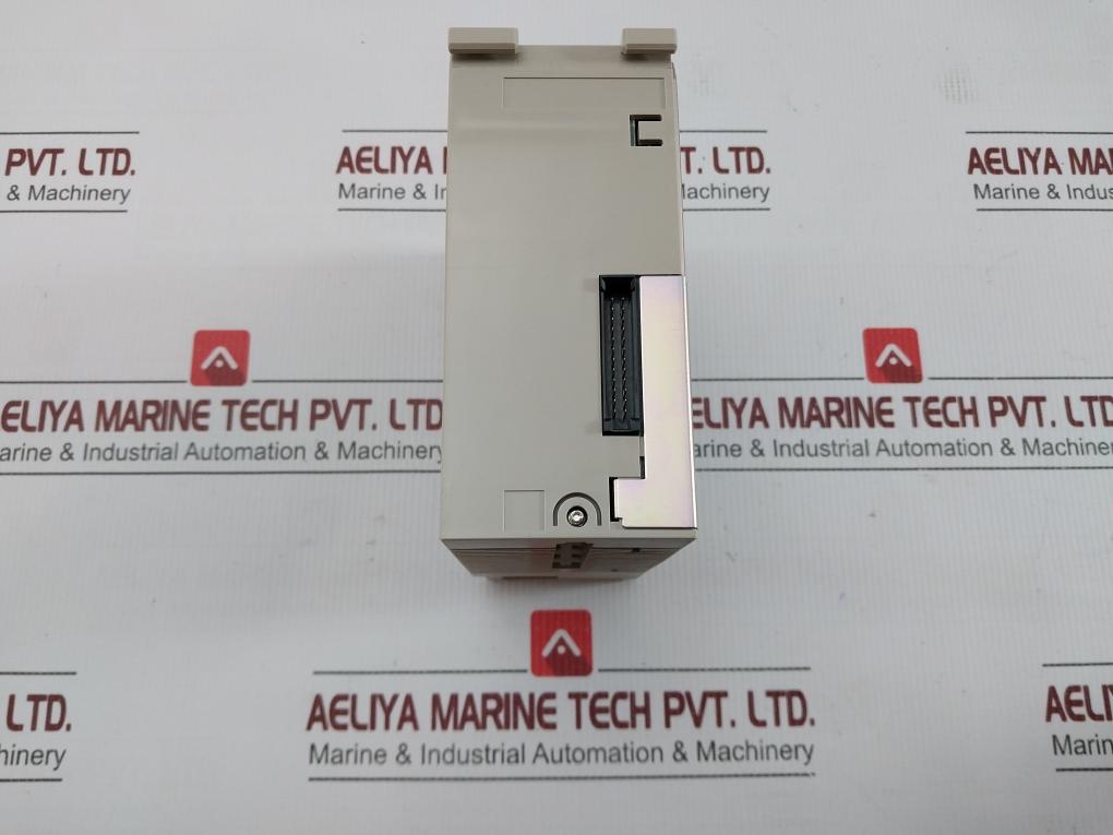 Omron Cs1W-sp001, Cs1D-pa207R Plc System 8 Points Cs1W-ad081-v1