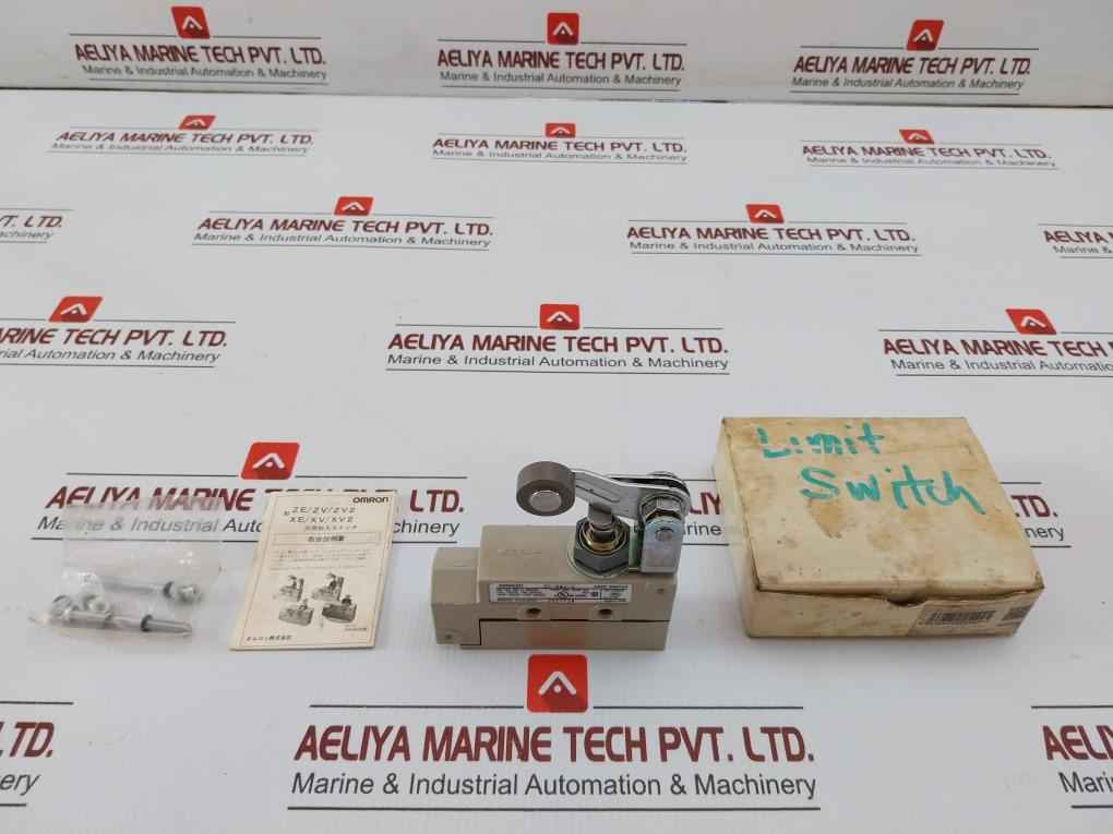 Omron Enclosed Limit Switch Ze-qa2-2 10A 250Vac