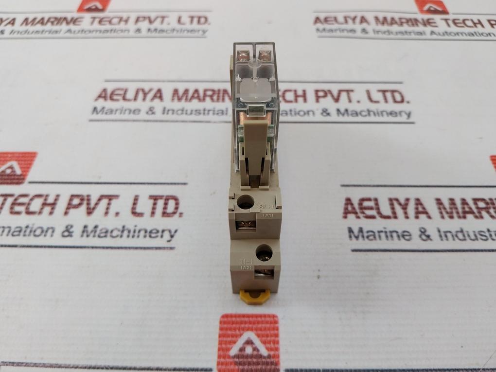 Omron G2R-2-sn Relay With Socket 24Vdc 1482C
