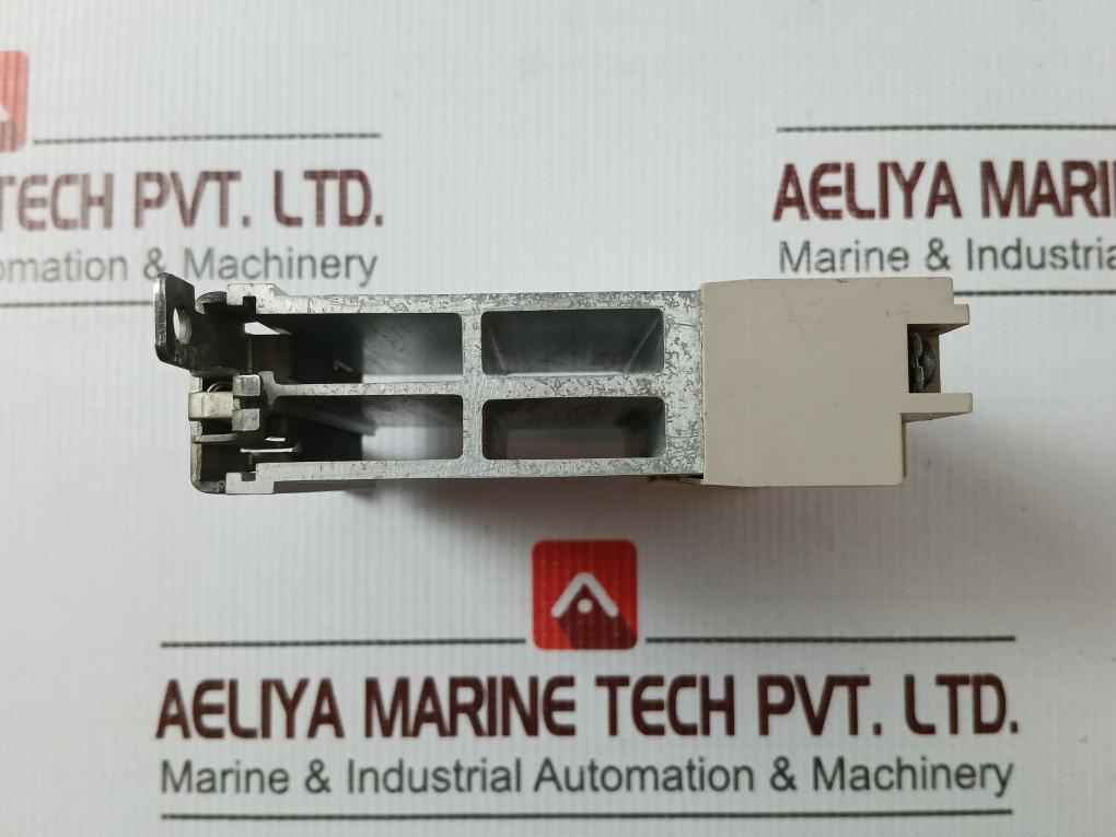 Omron G32A-a10-vd Power Device Cartridge 24-240Vac 50/60Hz