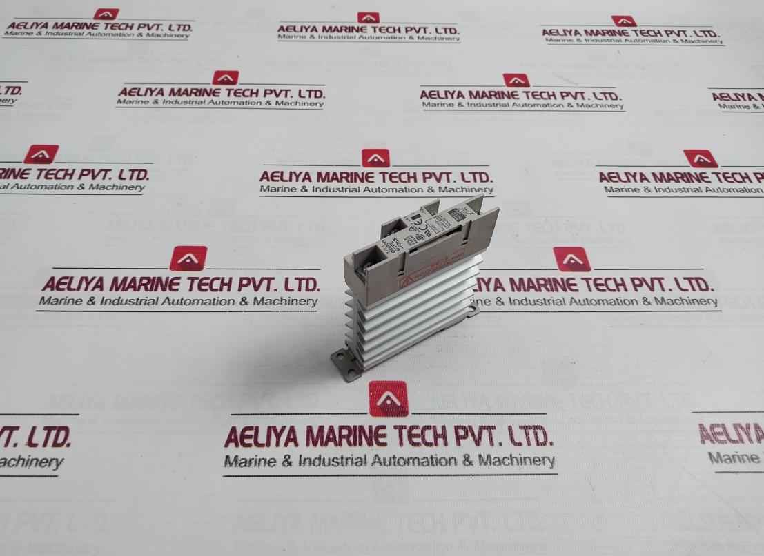Omron G3Pe-525B Solid State Relay Load:Ac200-480V