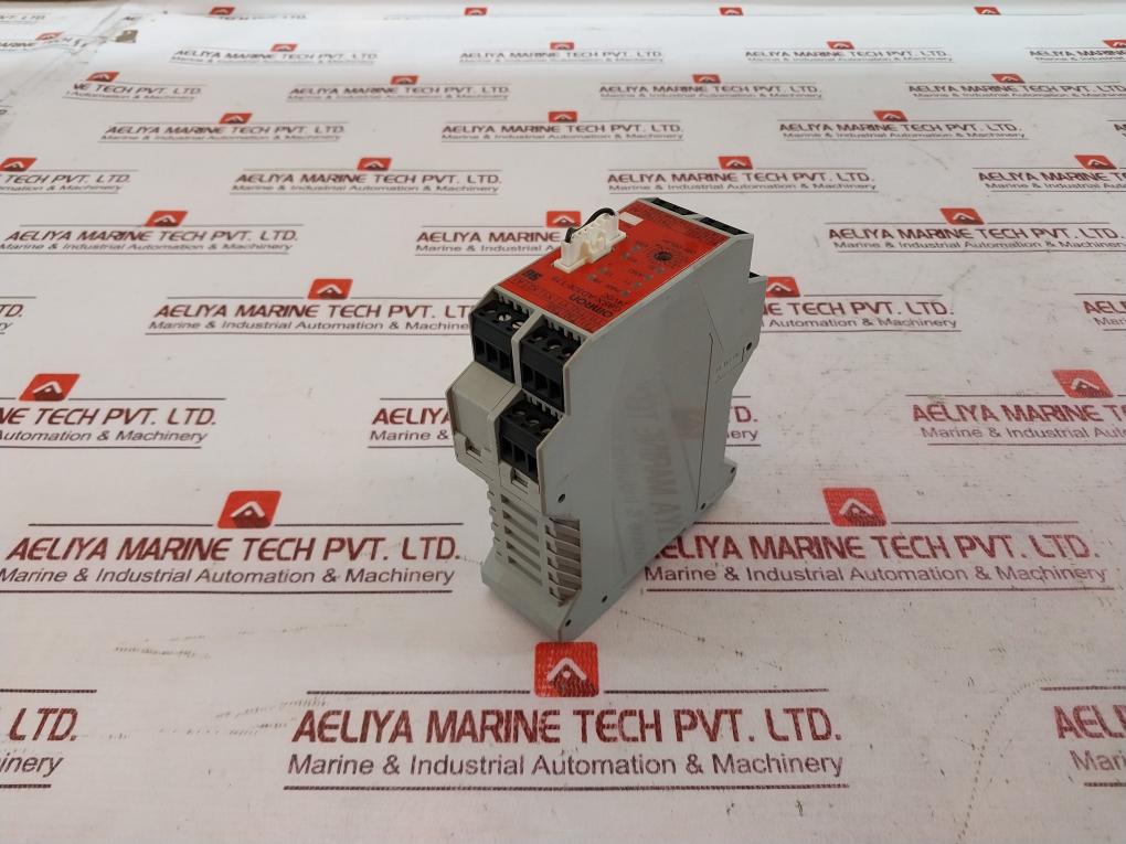 Omron G9Sx-ad322-t15-rt Flexible Safety Unit 24Vdc 4W 0.8A 15Msec
