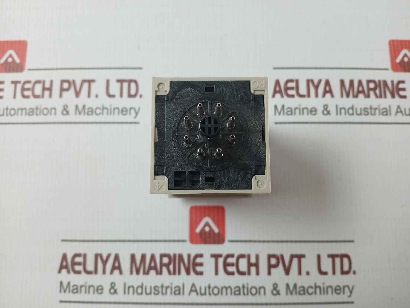 Omron H3Cr-g8L Star-delta Timer 8-pin 240 Vac 50/60 Hz