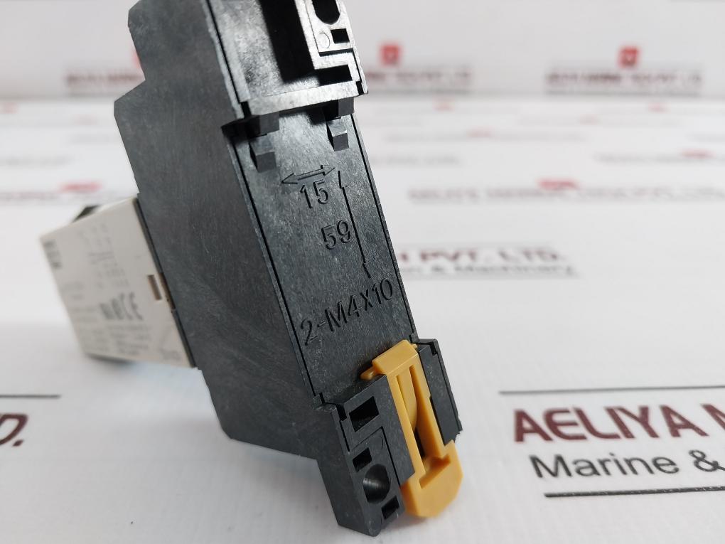 Omron H3y-2 Timer With Base Ac200-230v 50/60hz Ac250v, Dc30v 5a 0-60 Sec 2.5kv/2