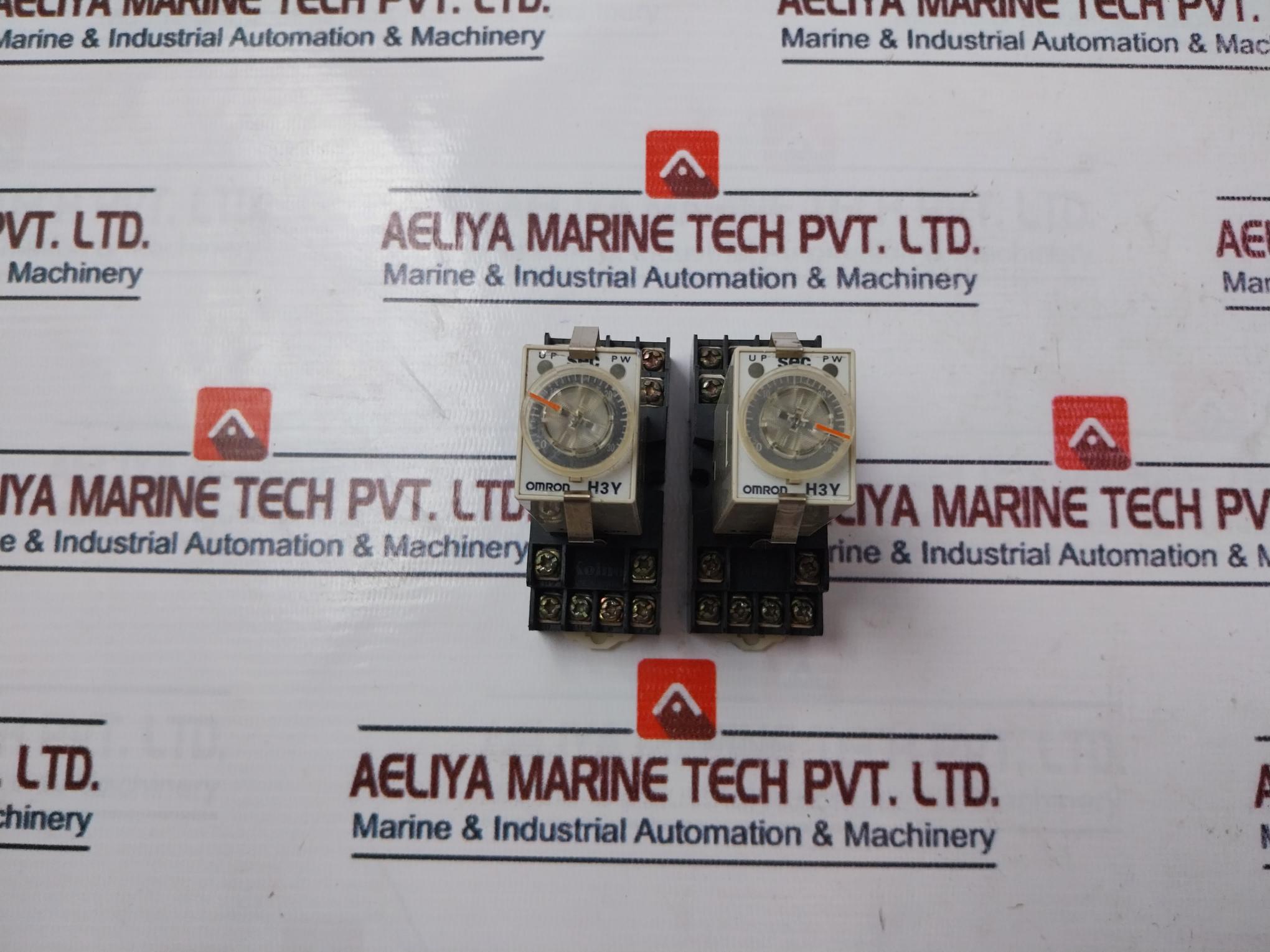 Omron H3Y-4 Timer With Base 0-30 Sec 24 Vdc