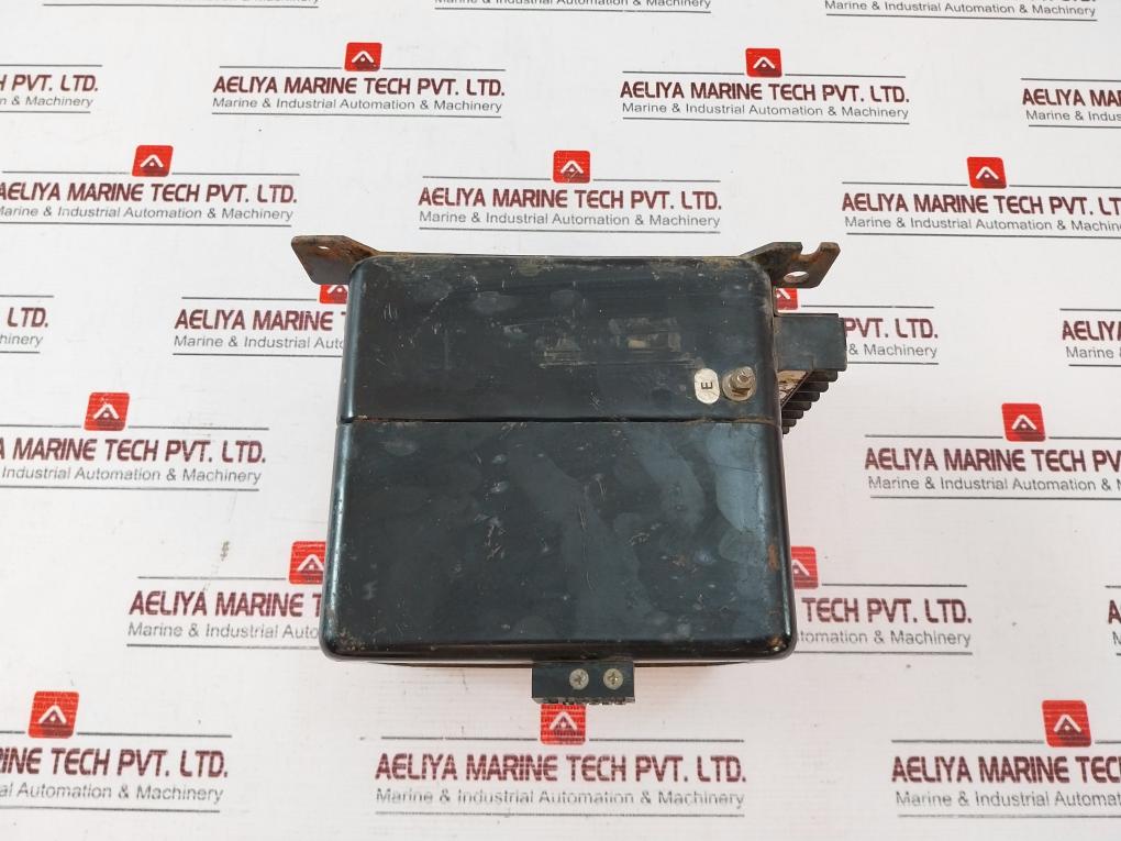 Omron K2Wr-r-s5 Reverse Power Relay 100/110/200/220Vac 5A 50/60Hz Used
