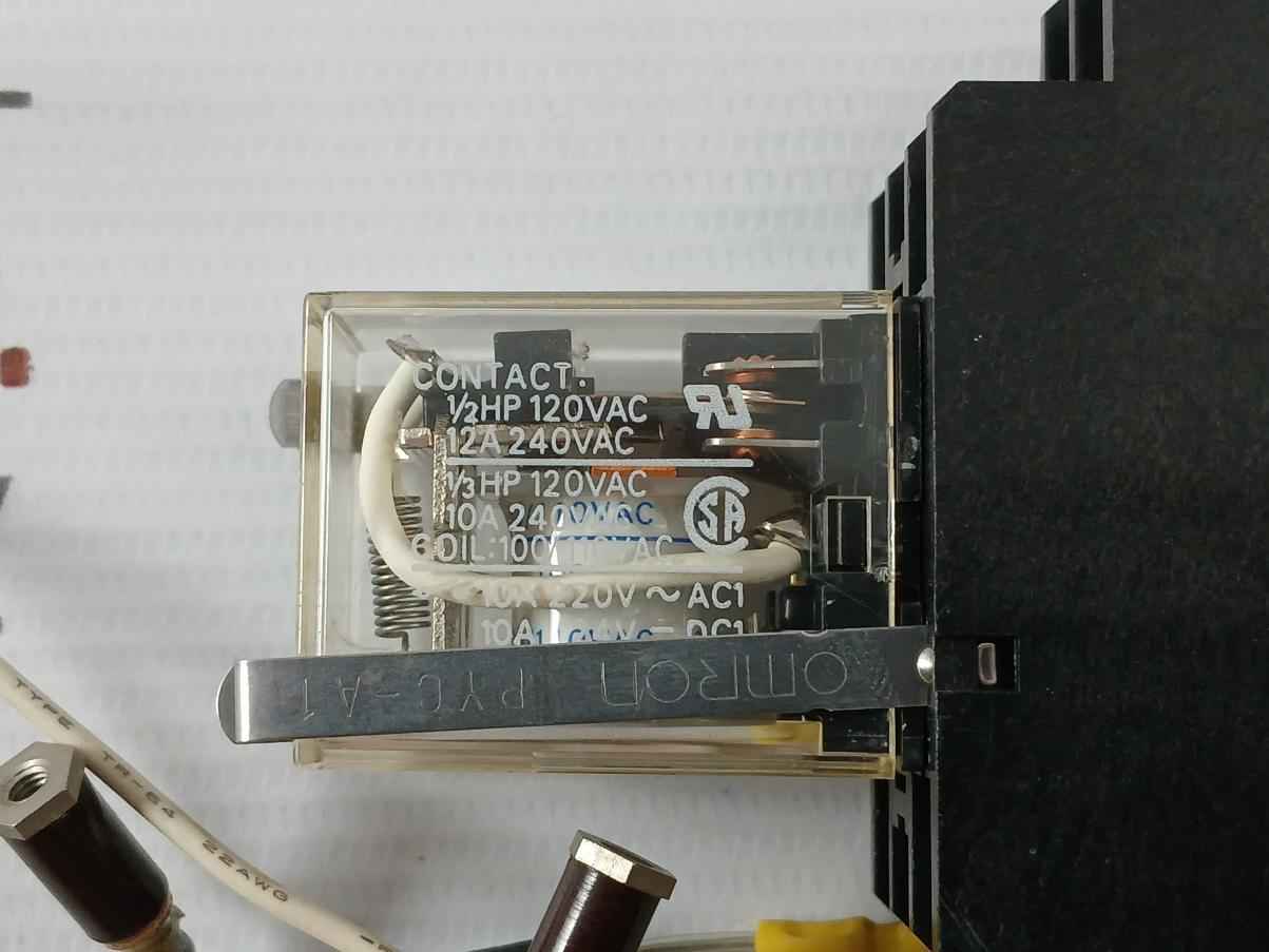 Omron Ly2 Relay With A Socket Base 100/110 Vac