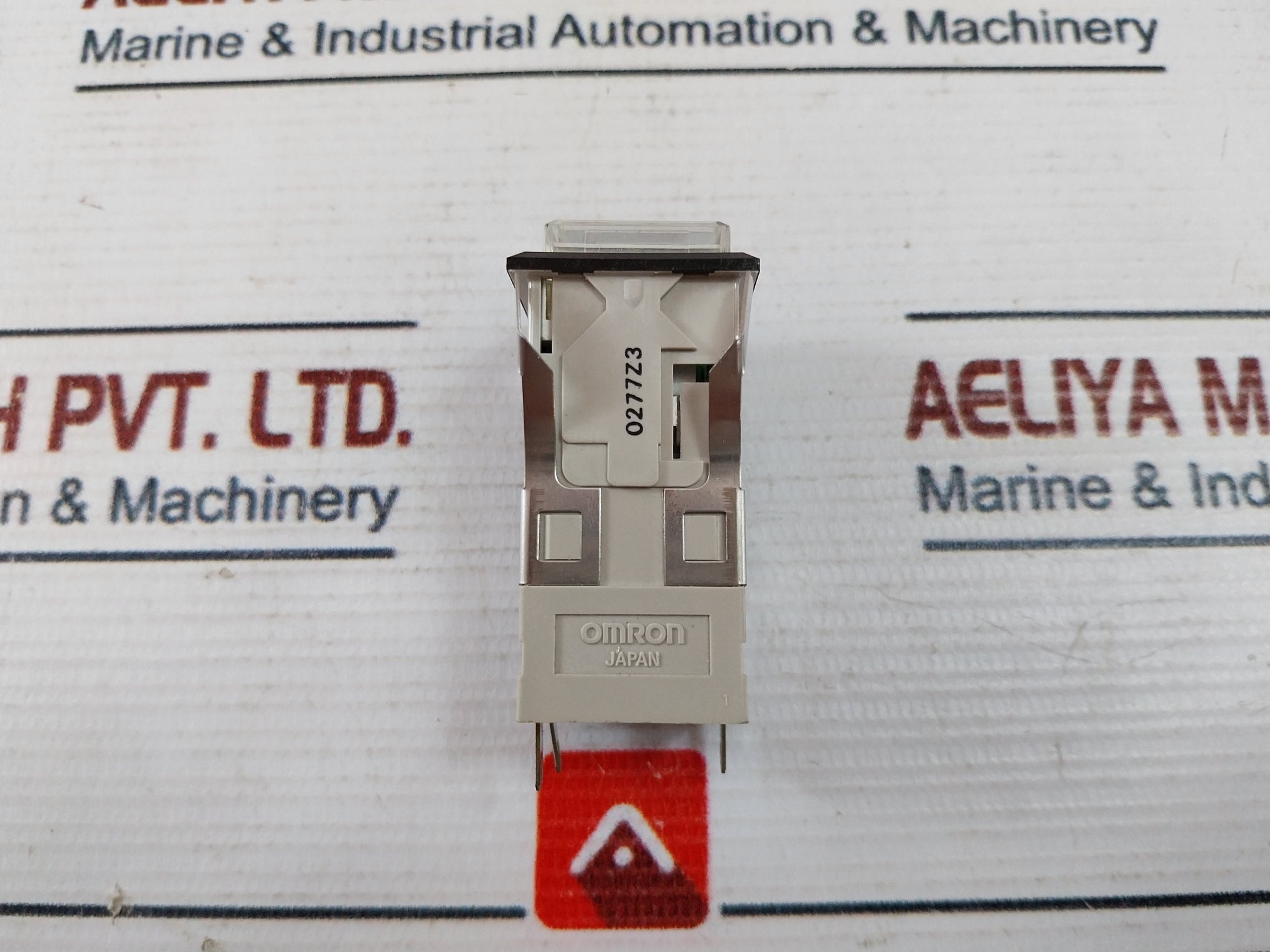Omron M2Pa-701 Lighted Pushbutton Switch 28V/1.2W