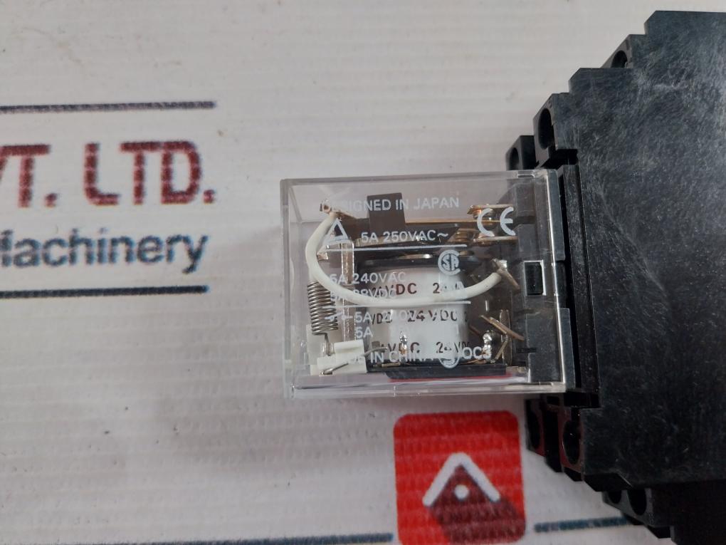 Lot of 2X Omron MY2N Relay with Base 7A 250VAC