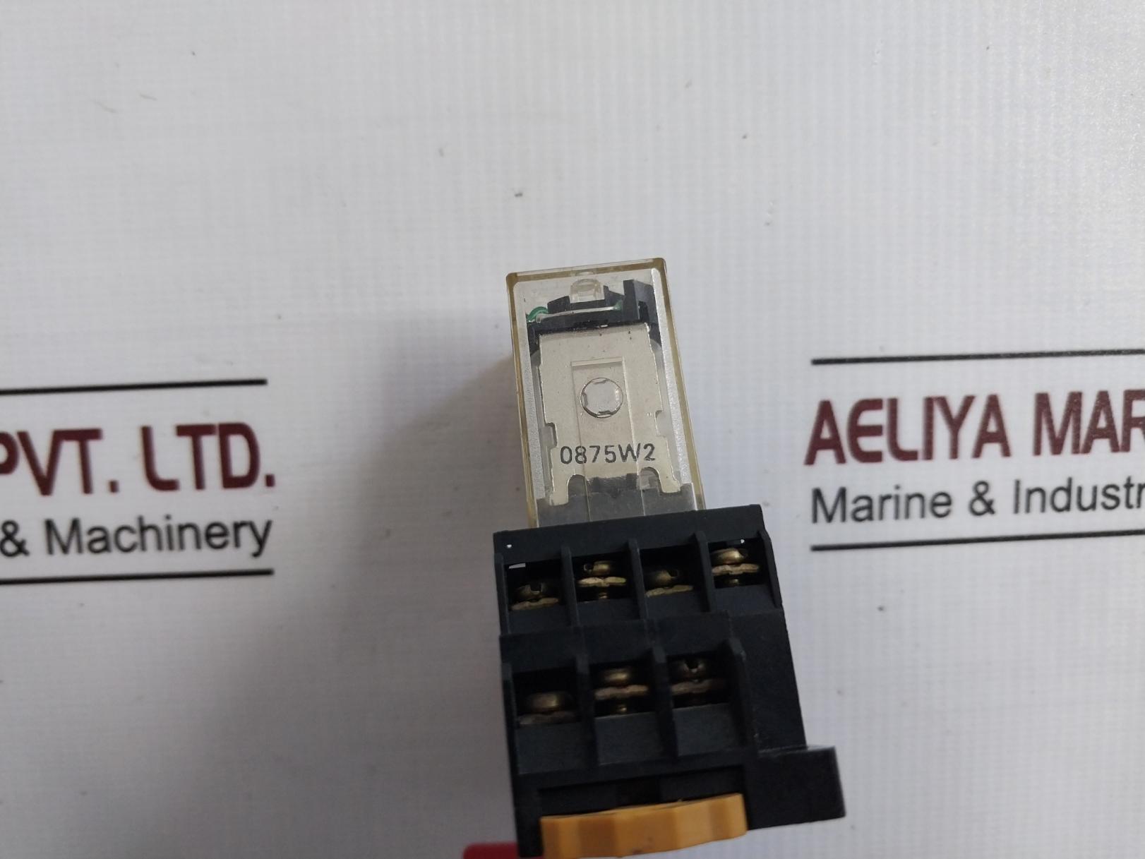 Omron My4I4N Power Relay With Base 24Vdc 5A 240Vac 28Vdc 250Vac