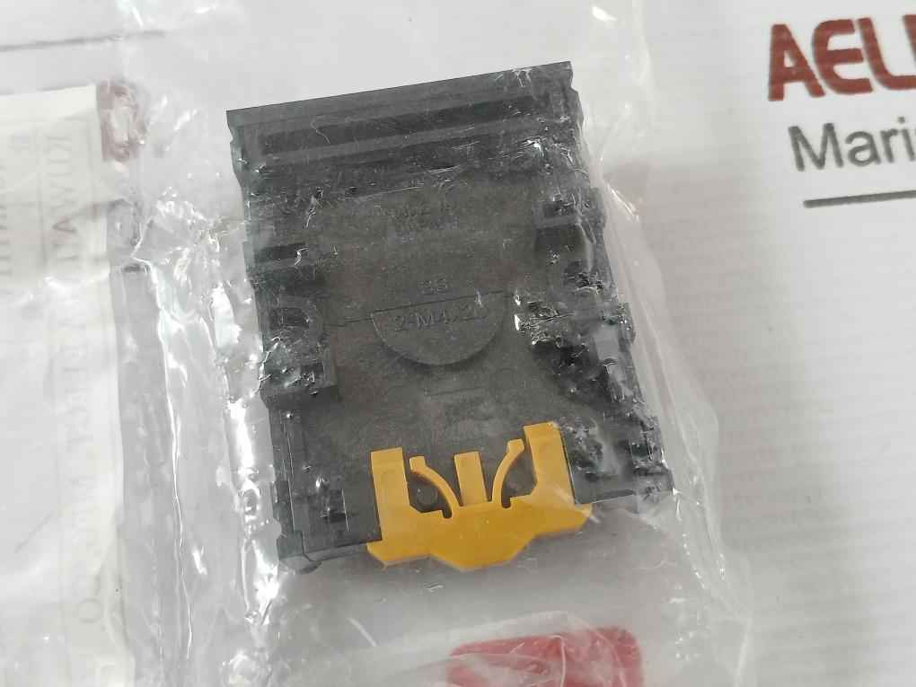 Omron Pf083A Relay Socket